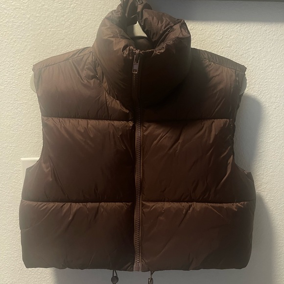 cropped puffy vest - Picture 4 of 5